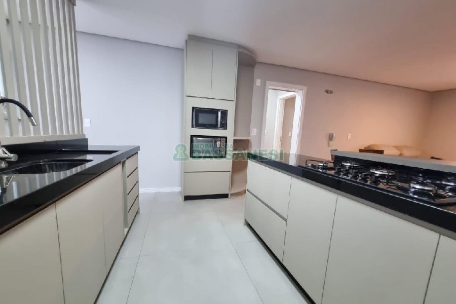 Apartamento com 88m², 2 dormitórios, 2 vagas, no bairro Santa Catarina em Caxias do Sul para Comprar