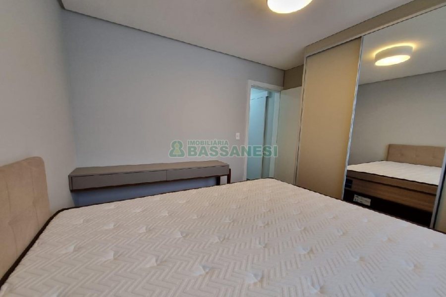 Apartamento com 88m², 2 dormitórios, 2 vagas, no bairro Santa Catarina em Caxias do Sul para Comprar