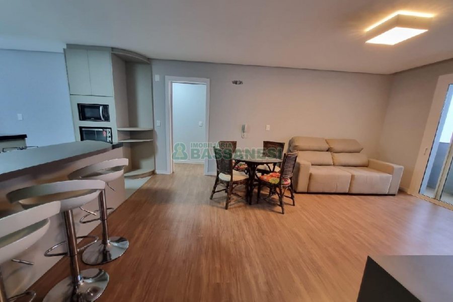 Apartamento com 88m², 2 dormitórios, 2 vagas, no bairro Santa Catarina em Caxias do Sul para Comprar