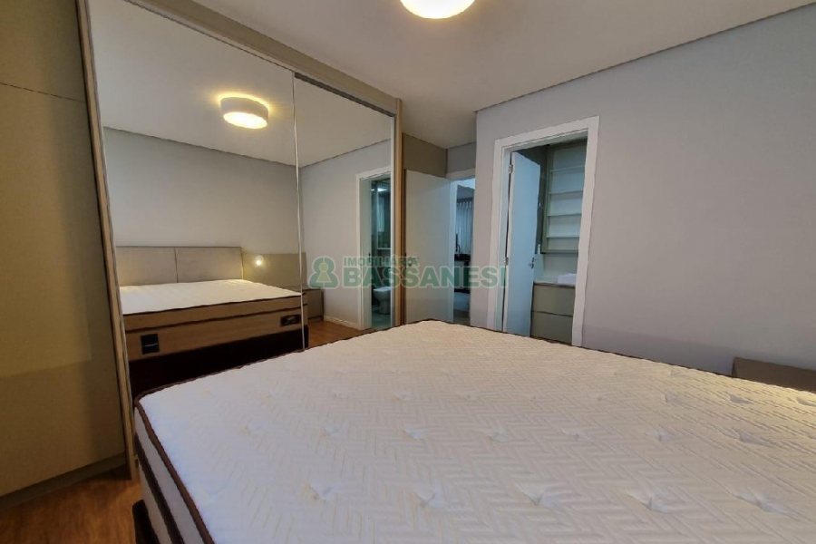 Apartamento com 88m², 2 dormitórios, 2 vagas, no bairro Santa Catarina em Caxias do Sul para Comprar