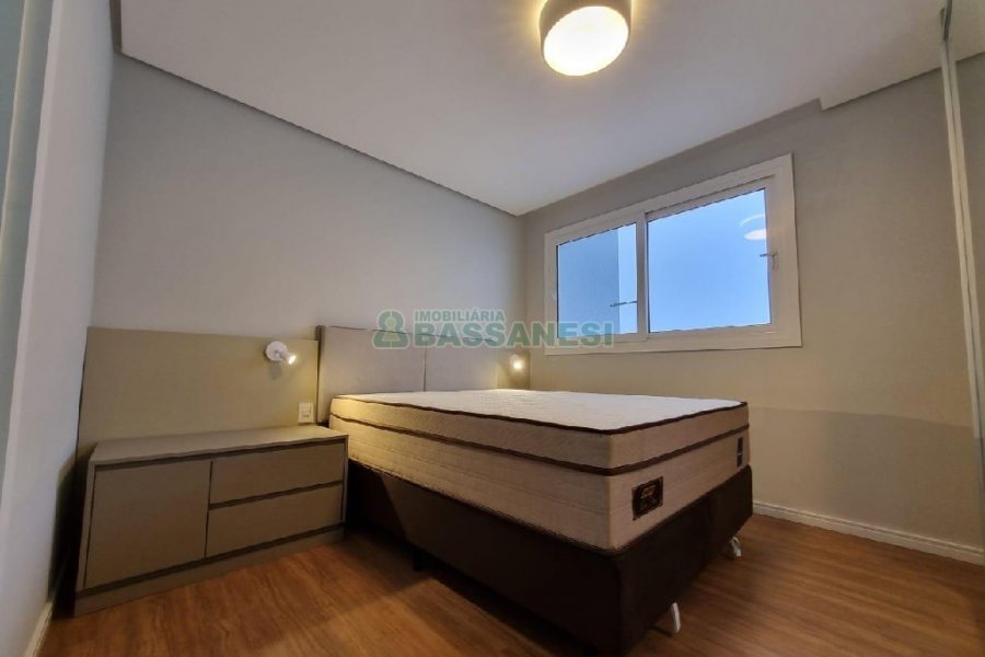 Apartamento com 88m², 2 dormitórios, 2 vagas, no bairro Santa Catarina em Caxias do Sul para Comprar