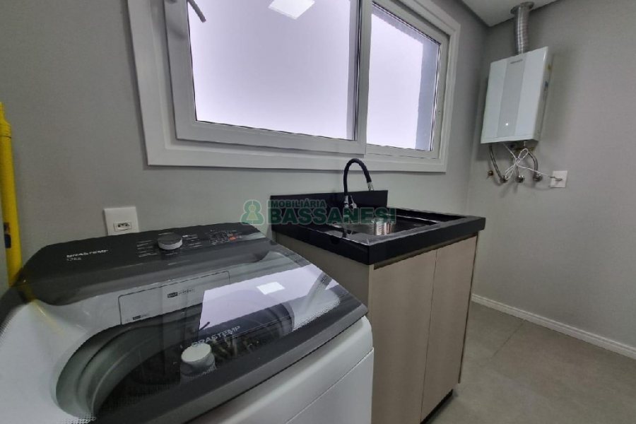Apartamento com 88m², 2 dormitórios, 2 vagas, no bairro Santa Catarina em Caxias do Sul para Comprar