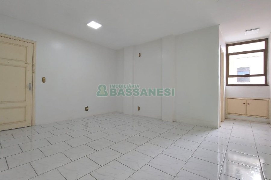 Sala com 39m², no bairro Centro em Caxias do Sul para Comprar