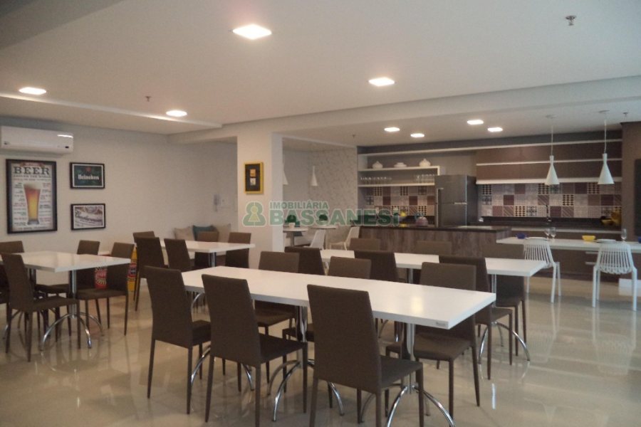 Sala com 30m², no bairro Villagio Iguatemi em Caxias do Sul para Alugar