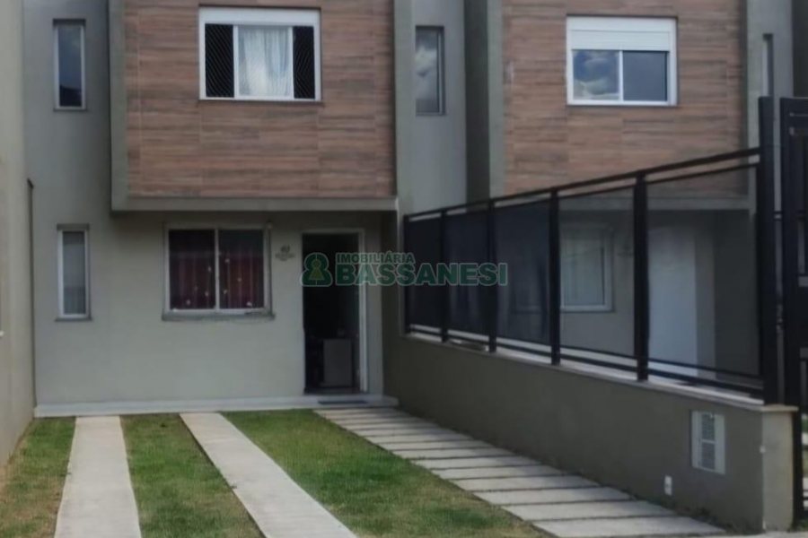 Sobrado com 77m², 3 dormitórios, no bairro São Luiz em Caxias do Sul para Comprar