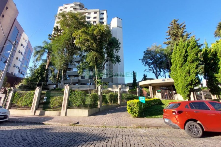 Apto Mobiliado com 100m², 3 dormitórios, 2 vagas, no bairro Pio X em Caxias do Sul para Alugar ou Comprar