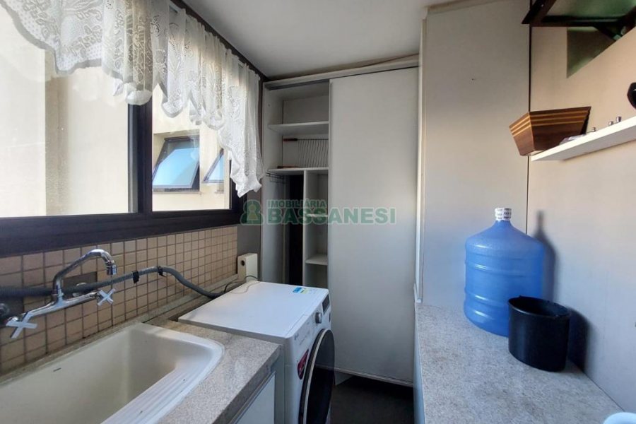 Apto Mobiliado com 100m², 3 dormitórios, 2 vagas, no bairro Pio X em Caxias do Sul para Alugar ou Comprar