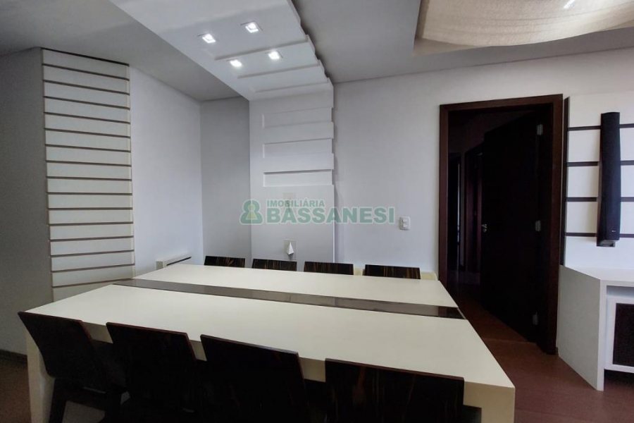 Apto Mobiliado com 100m², 3 dormitórios, 2 vagas, no bairro Pio X em Caxias do Sul para Alugar ou Comprar