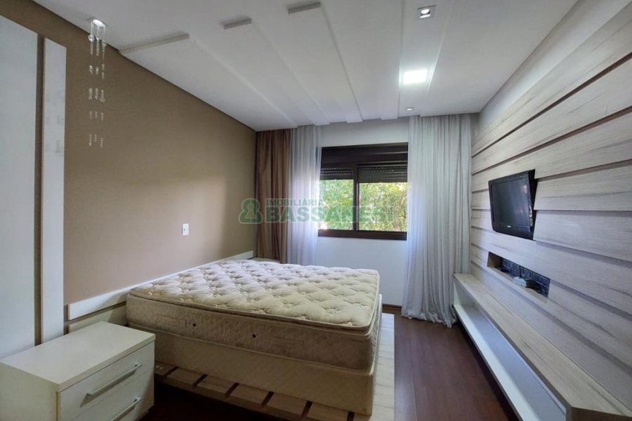 Apto Mobiliado com 100m², 3 dormitórios, 2 vagas, no bairro Pio X em Caxias do Sul para Alugar ou Comprar