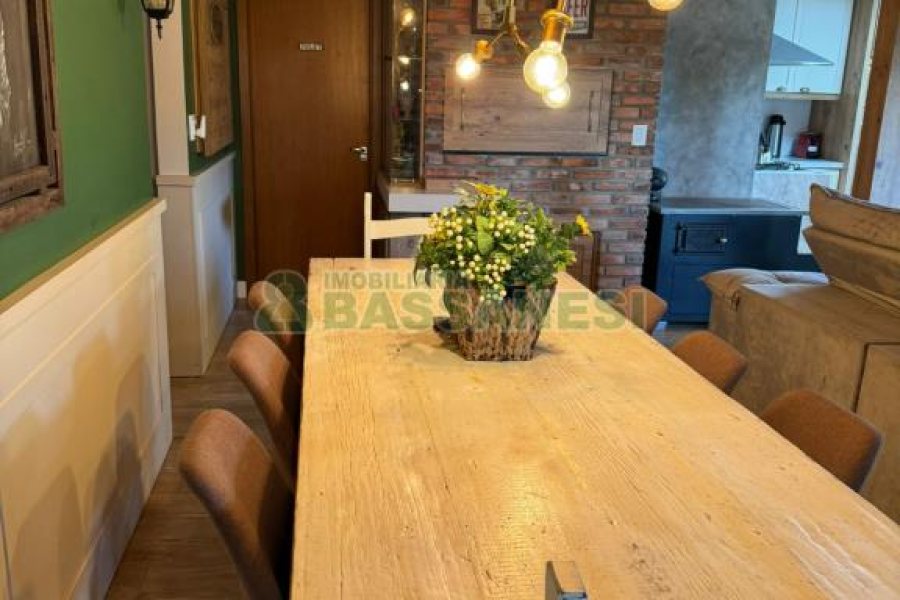 Chácara com 325m², 4 dormitórios, 3 vagas, no bairro Pedancino em Caxias do Sul para Comprar