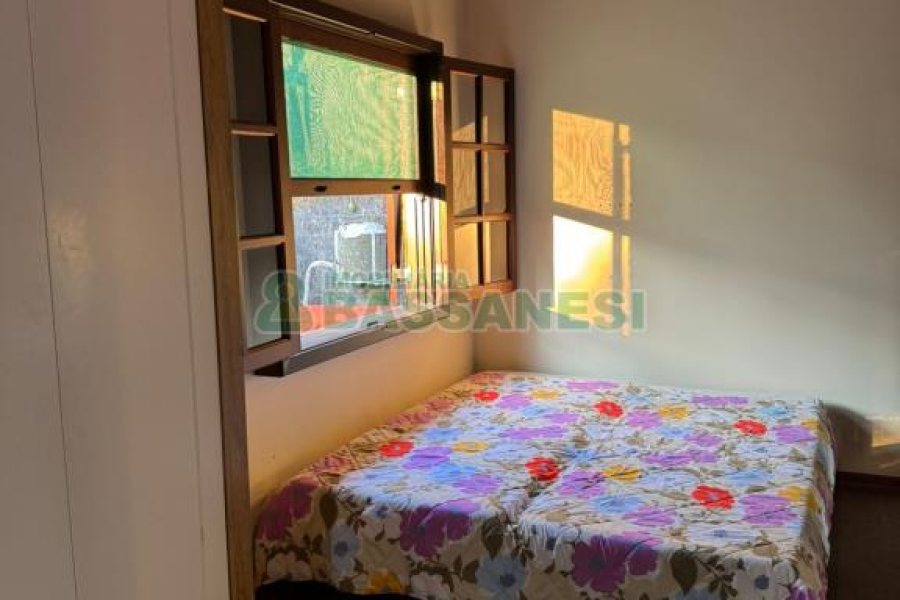 Chácara com 325m², 4 dormitórios, 3 vagas, no bairro Pedancino em Caxias do Sul para Comprar