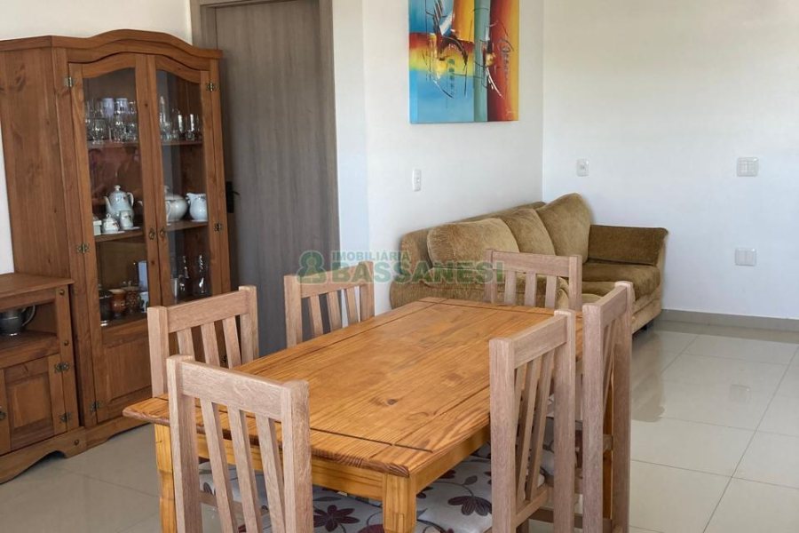 Casa com 403m², 3 dormitórios, 1 vaga, no bairro Charqueadas em Caxias do Sul para Comprar