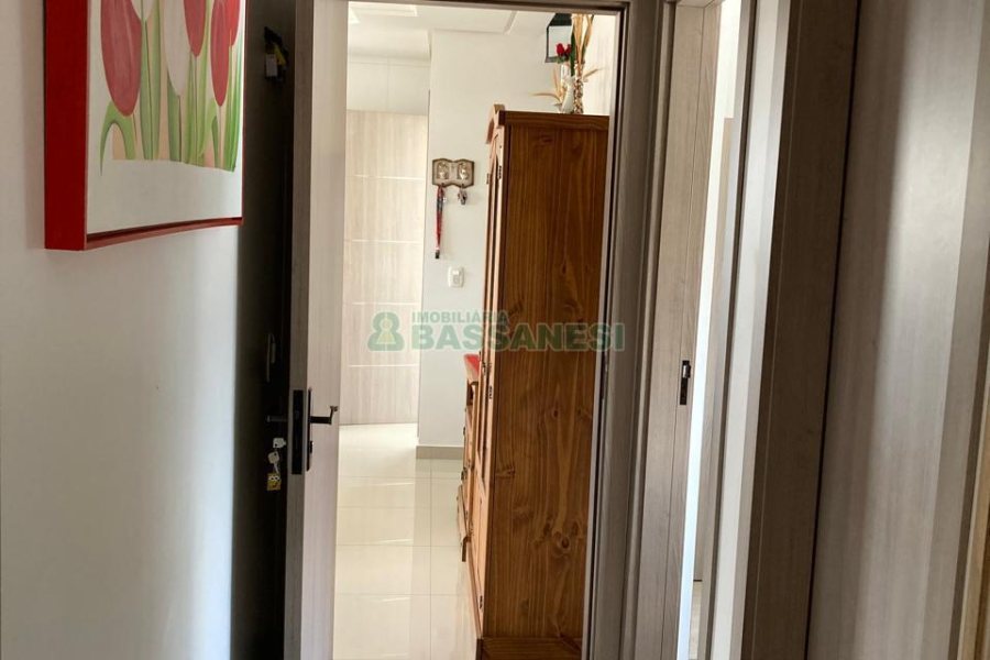 Casa com 403m², 3 dormitórios, 1 vaga, no bairro Charqueadas em Caxias do Sul para Comprar
