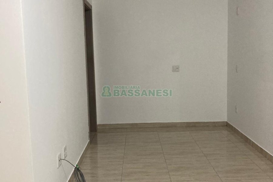 Casa com 403m², 3 dormitórios, 1 vaga, no bairro Charqueadas em Caxias do Sul para Comprar