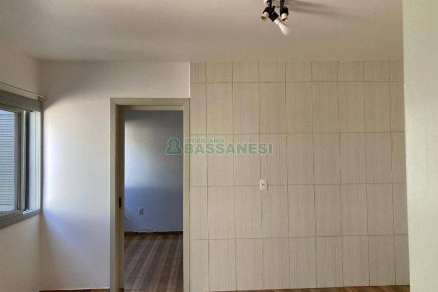 Casa com 403m², 3 dormitórios, 1 vaga, no bairro Charqueadas em Caxias do Sul para Comprar