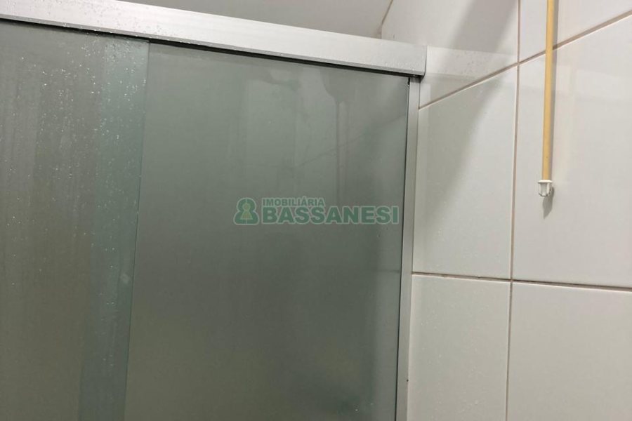 Casa com 403m², 3 dormitórios, 1 vaga, no bairro Charqueadas em Caxias do Sul para Comprar