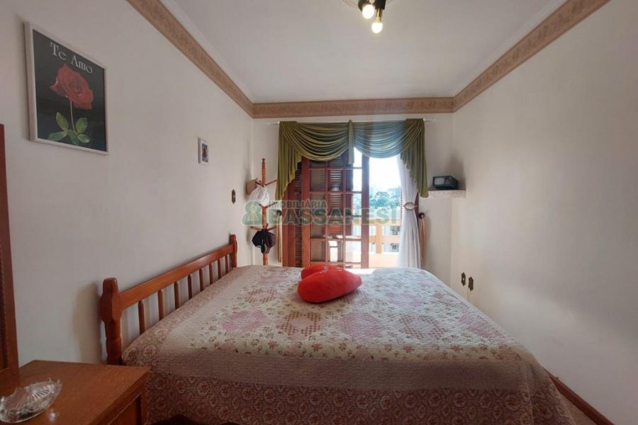 Apartamento com 120m², 3 dormitórios, 1 vaga, no bairro Rio Branco em Caxias do Sul para Comprar