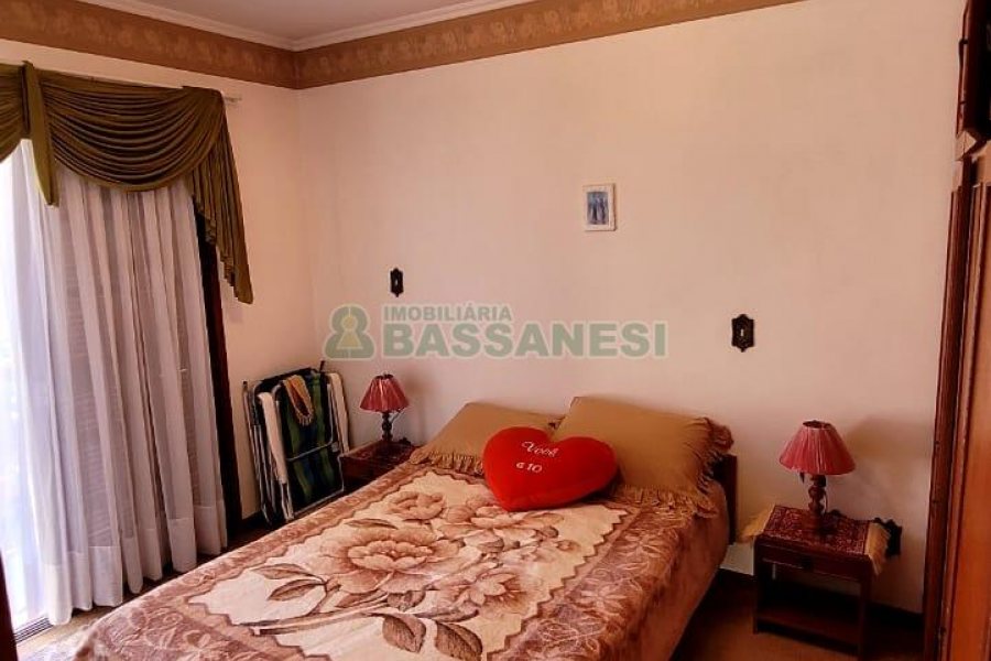 Apartamento com 120m², 3 dormitórios, 1 vaga, no bairro Rio Branco em Caxias do Sul para Comprar