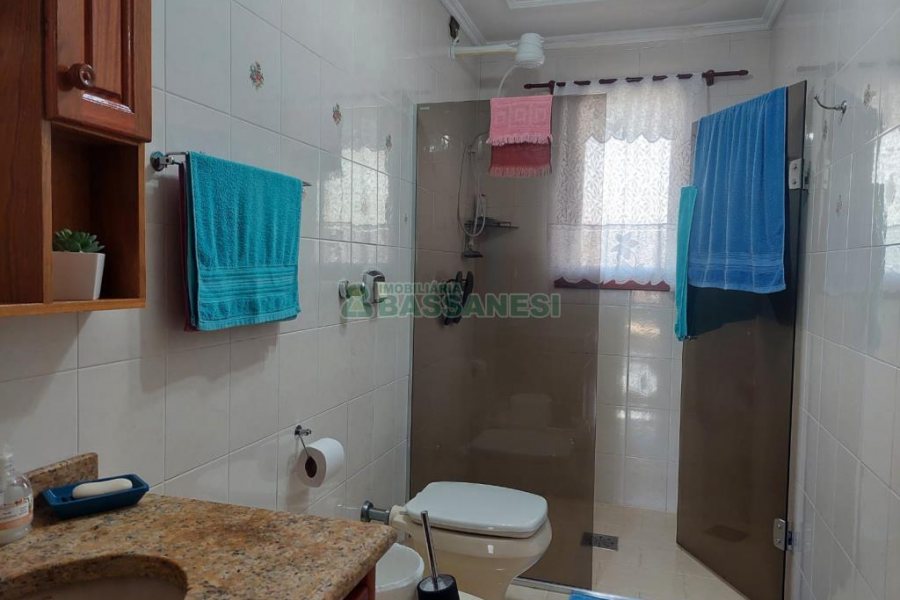 Apartamento com 120m², 3 dormitórios, 1 vaga, no bairro Rio Branco em Caxias do Sul para Comprar