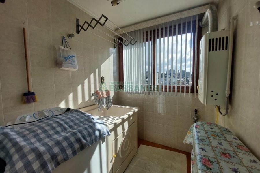 Apartamento com 120m², 3 dormitórios, 1 vaga, no bairro Rio Branco em Caxias do Sul para Comprar