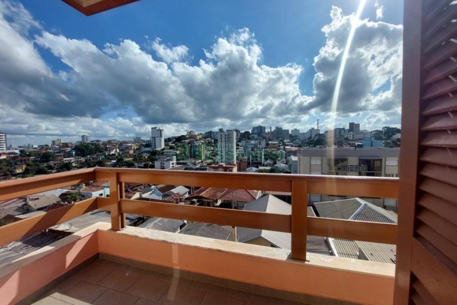 Apartamento com 120m², 3 dormitórios, 1 vaga, no bairro Rio Branco em Caxias do Sul para Comprar