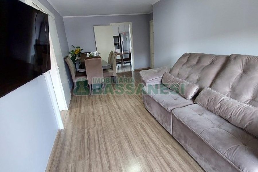 Apto Mobiliado com 80m², 2 dormitórios, 1 vaga, no bairro Sagrada Família em Caxias do Sul para Alugar