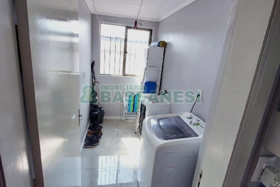 Apto Mobiliado com 80m², 2 dormitórios, 1 vaga, no bairro Sagrada Família em Caxias do Sul para Alugar