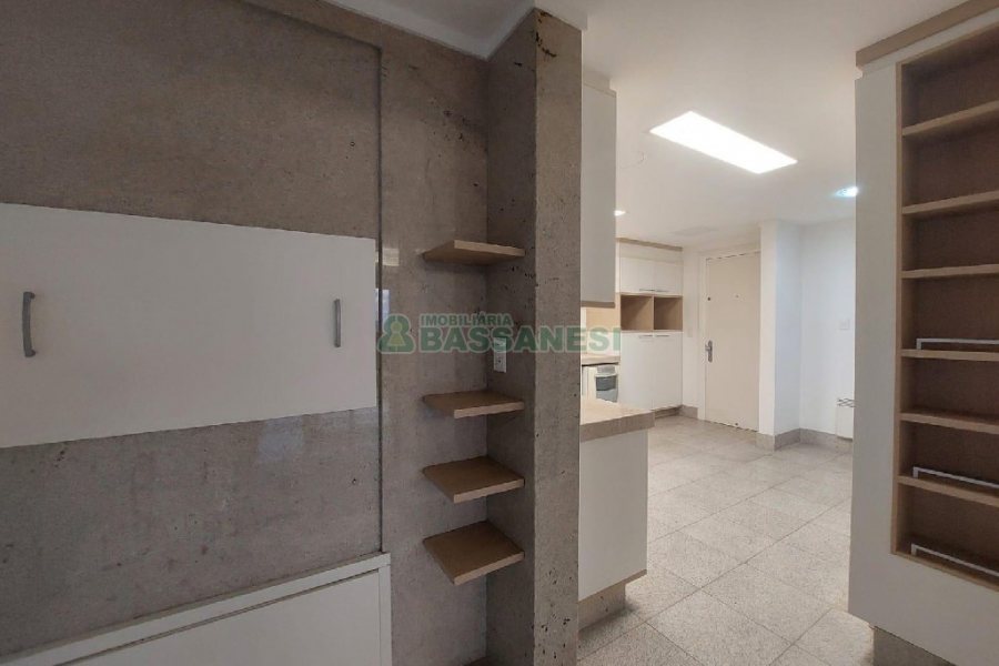 Apartamento com 250m², 3 dormitórios, 4 vagas, no bairro Madureira em Caxias do Sul para Comprar