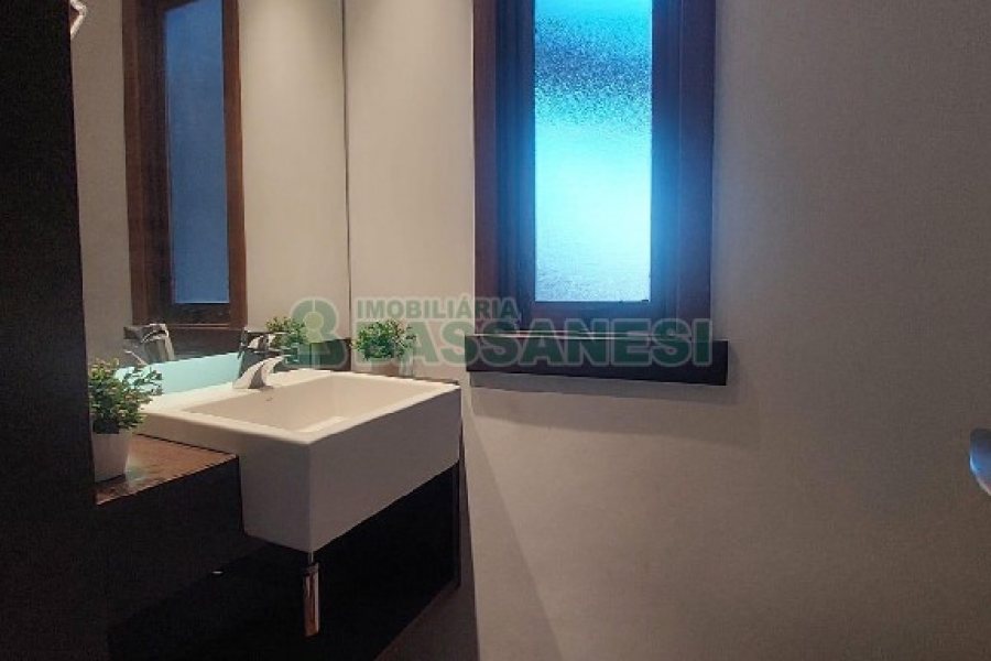 Apartamento com 250m², 3 dormitórios, 4 vagas, no bairro Madureira em Caxias do Sul para Comprar