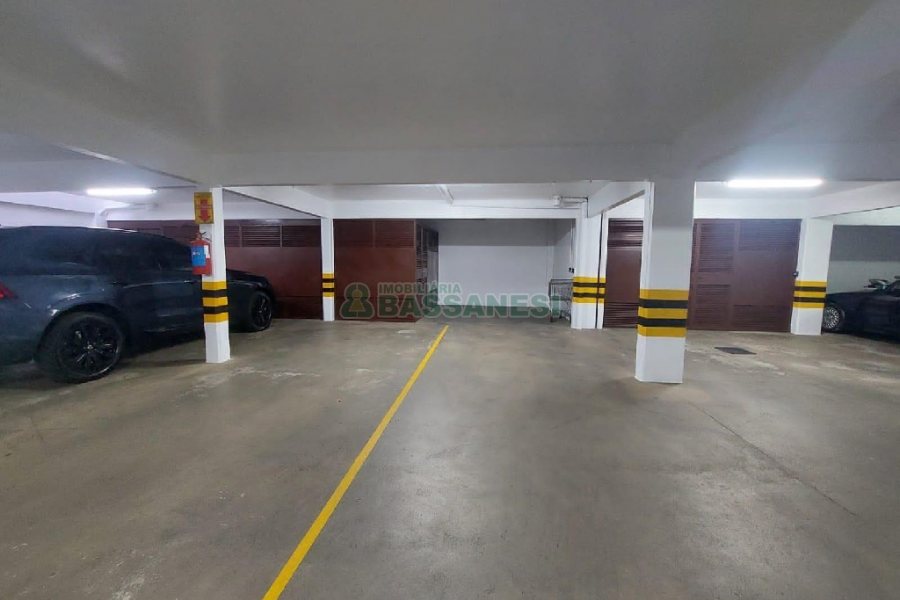 Apartamento com 250m², 3 dormitórios, 4 vagas, no bairro Madureira em Caxias do Sul para Comprar