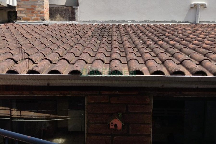 Casa com 208m², 2 dormitórios, 1 vaga, no bairro São Leopoldo em Caxias do Sul para Comprar