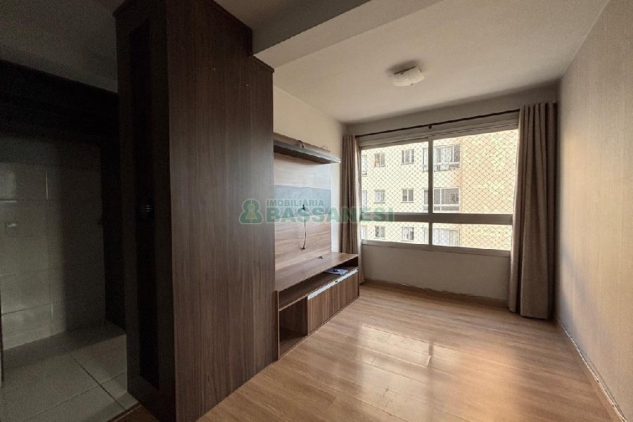 Apartamento com 51m², 2 dormitórios, 1 vaga, no bairro São Caetano em Caxias do Sul para Alugar