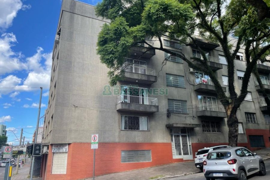 Apartamento com 90m², 2 dormitórios, 1 vaga, no bairro Centro em Caxias do Sul para Comprar