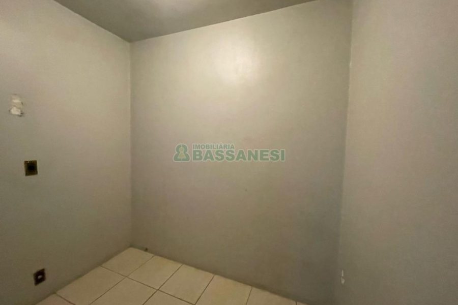 Apartamento com 90m², 2 dormitórios, 1 vaga, no bairro Centro em Caxias do Sul para Comprar