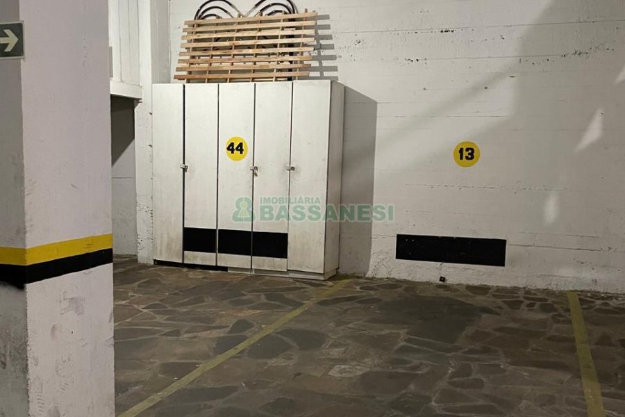 Apartamento com 90m², 2 dormitórios, 1 vaga, no bairro Centro em Caxias do Sul para Comprar