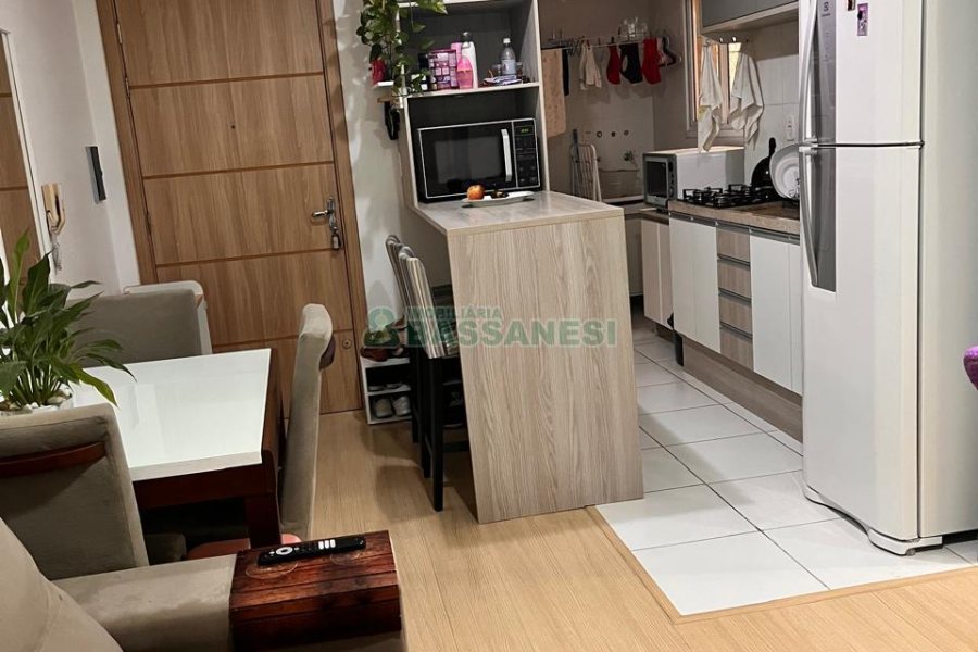 Apartamento com 53m², 2 dormitórios, 1 vaga, no bairro Vinhedos em Caxias do Sul para Comprar