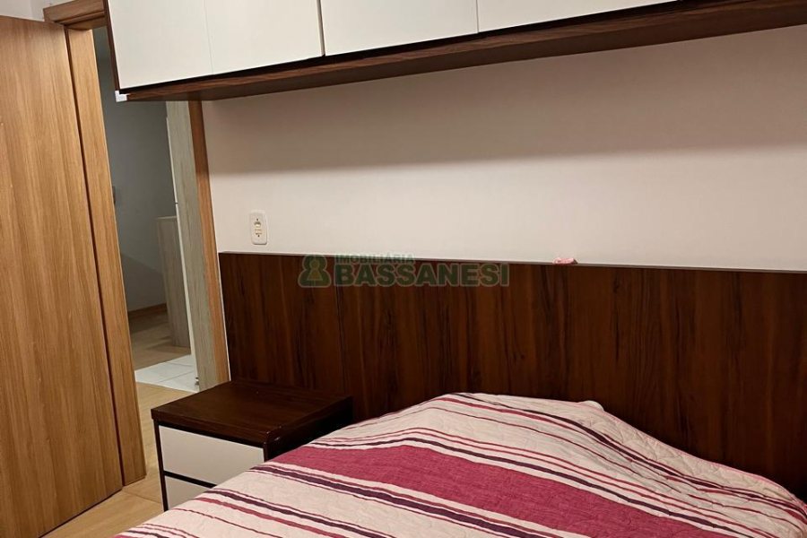 Apartamento com 53m², 2 dormitórios, 1 vaga, no bairro Vinhedos em Caxias do Sul para Comprar