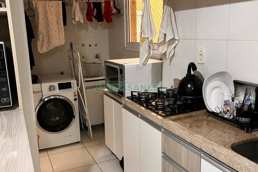 Apartamento com 53m², 2 dormitórios, 1 vaga, no bairro Vinhedos em Caxias do Sul para Comprar