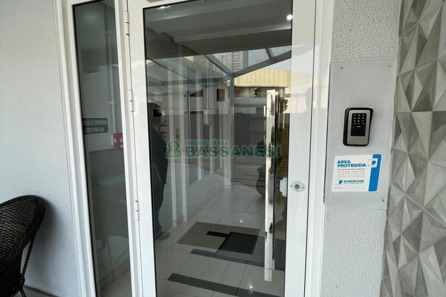 Apartamento com 66m², 2 dormitórios, no bairro Nossa Senhora de Lourdes em Caxias do Sul para Comprar