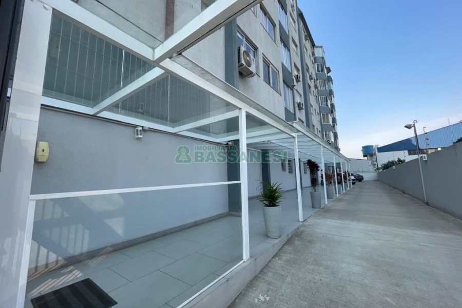 Apartamento com 66m², 2 dormitórios, no bairro Nossa Senhora de Lourdes em Caxias do Sul para Comprar