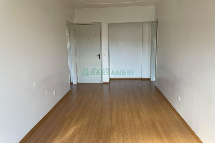 Apartamento com 66m², 2 dormitórios, no bairro Nossa Senhora de Lourdes em Caxias do Sul para Comprar