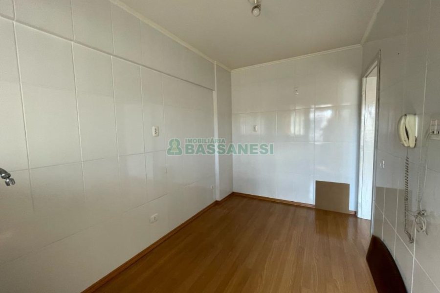 Apartamento com 66m², 2 dormitórios, no bairro Nossa Senhora de Lourdes em Caxias do Sul para Comprar
