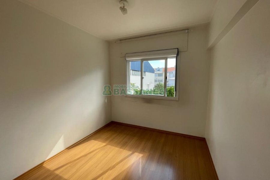 Apartamento com 66m², 2 dormitórios, no bairro Nossa Senhora de Lourdes em Caxias do Sul para Comprar