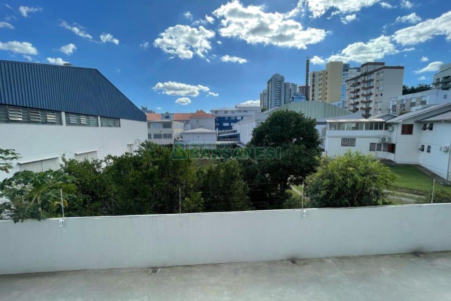 Apartamento com 66m², 2 dormitórios, no bairro Nossa Senhora de Lourdes em Caxias do Sul para Comprar