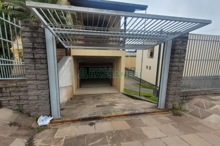 Loja com 150m², no bairro Kayser em Caxias do Sul para Alugar