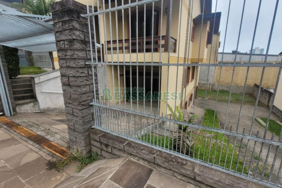 Loja com 150m², no bairro Kayser em Caxias do Sul para Alugar