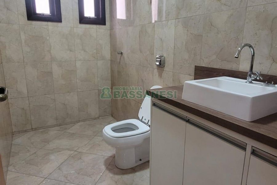 Loja com 150m², no bairro Kayser em Caxias do Sul para Alugar