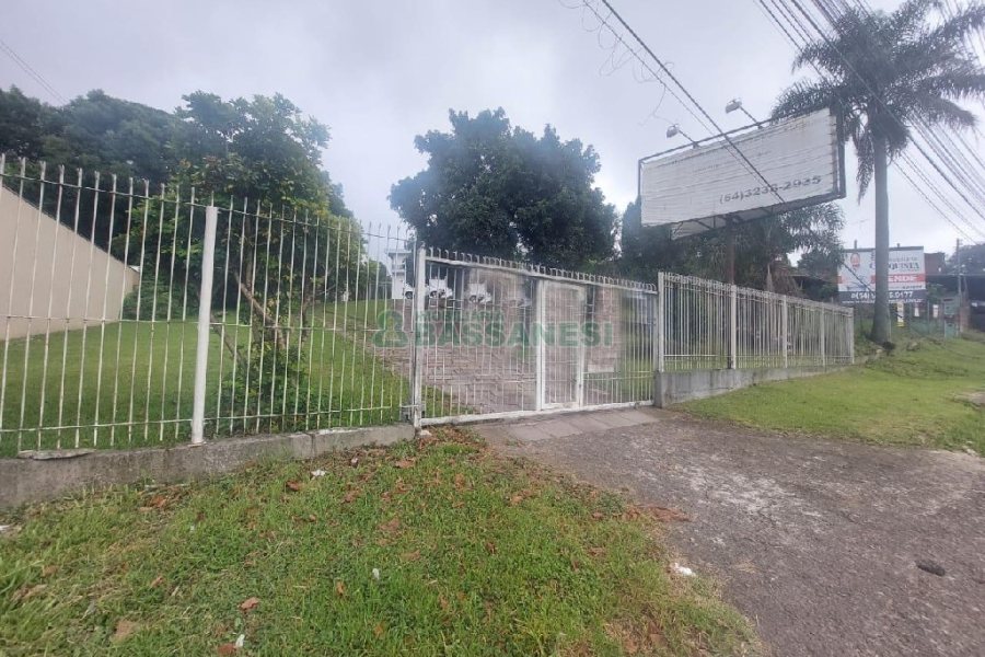Pavilhão com 300m², no bairro De Lazzer em Caxias do Sul para Alugar