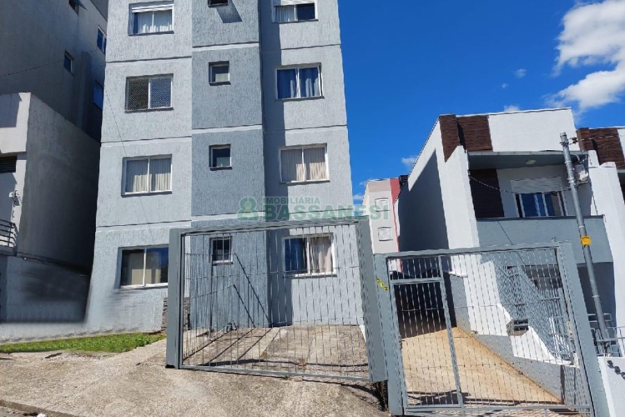 Apto Mobiliado com 55m², 2 dormitórios, 1 vaga, no bairro Vinhedos em Caxias do Sul para Comprar