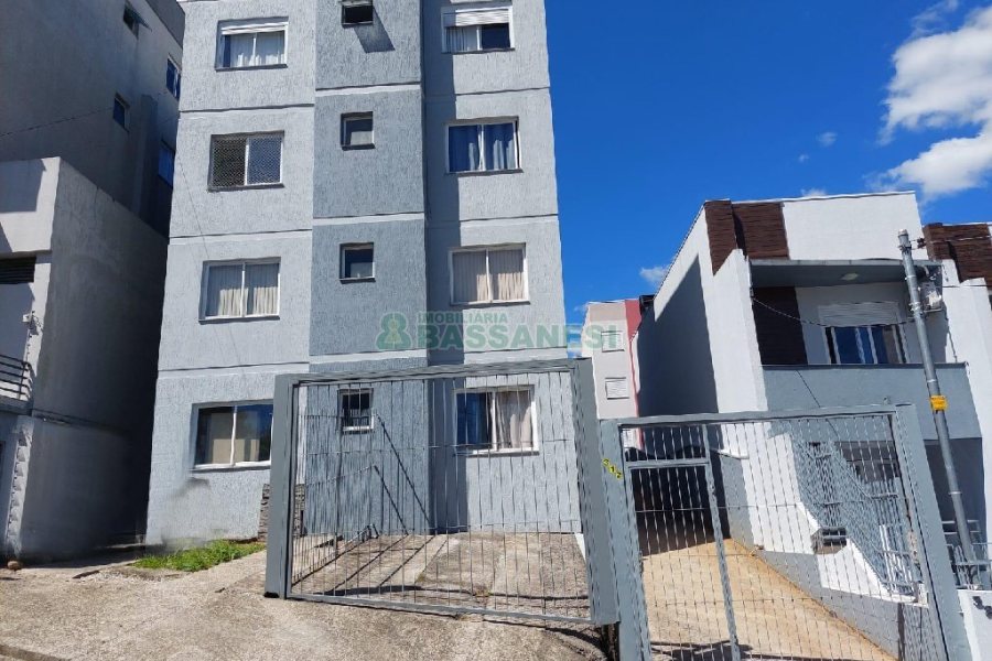 Apto Mobiliado com 55m², 2 dormitórios, 1 vaga, no bairro Vinhedos em Caxias do Sul para Comprar